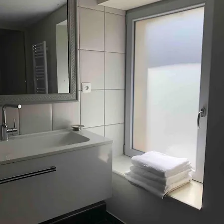 Maison De Pêcheur à 1,5km De La *